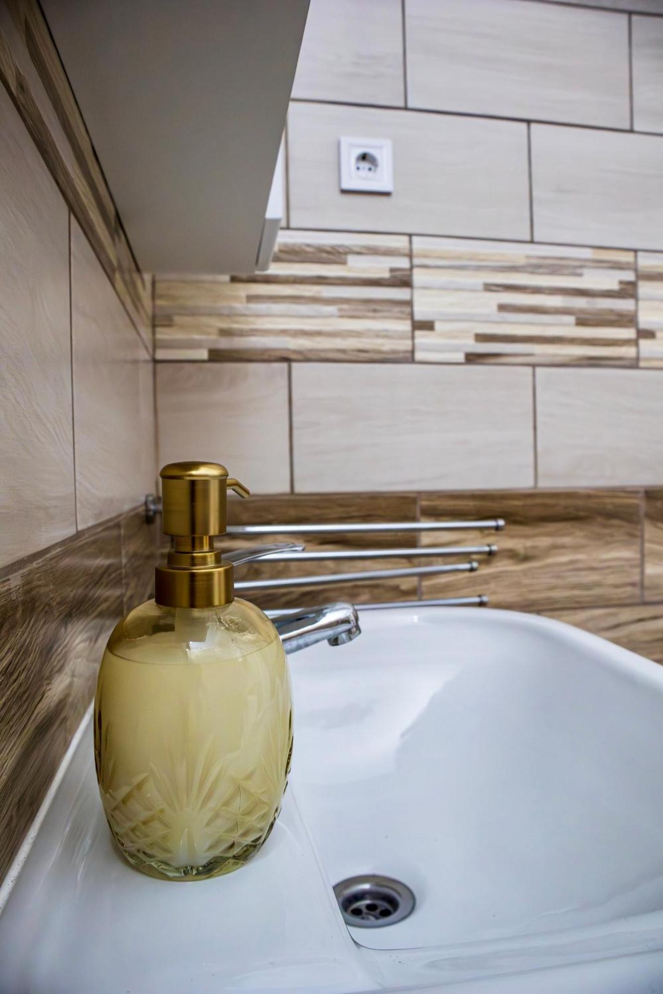 Izisz Apartman Matraterenye Zewnętrze zdjęcie