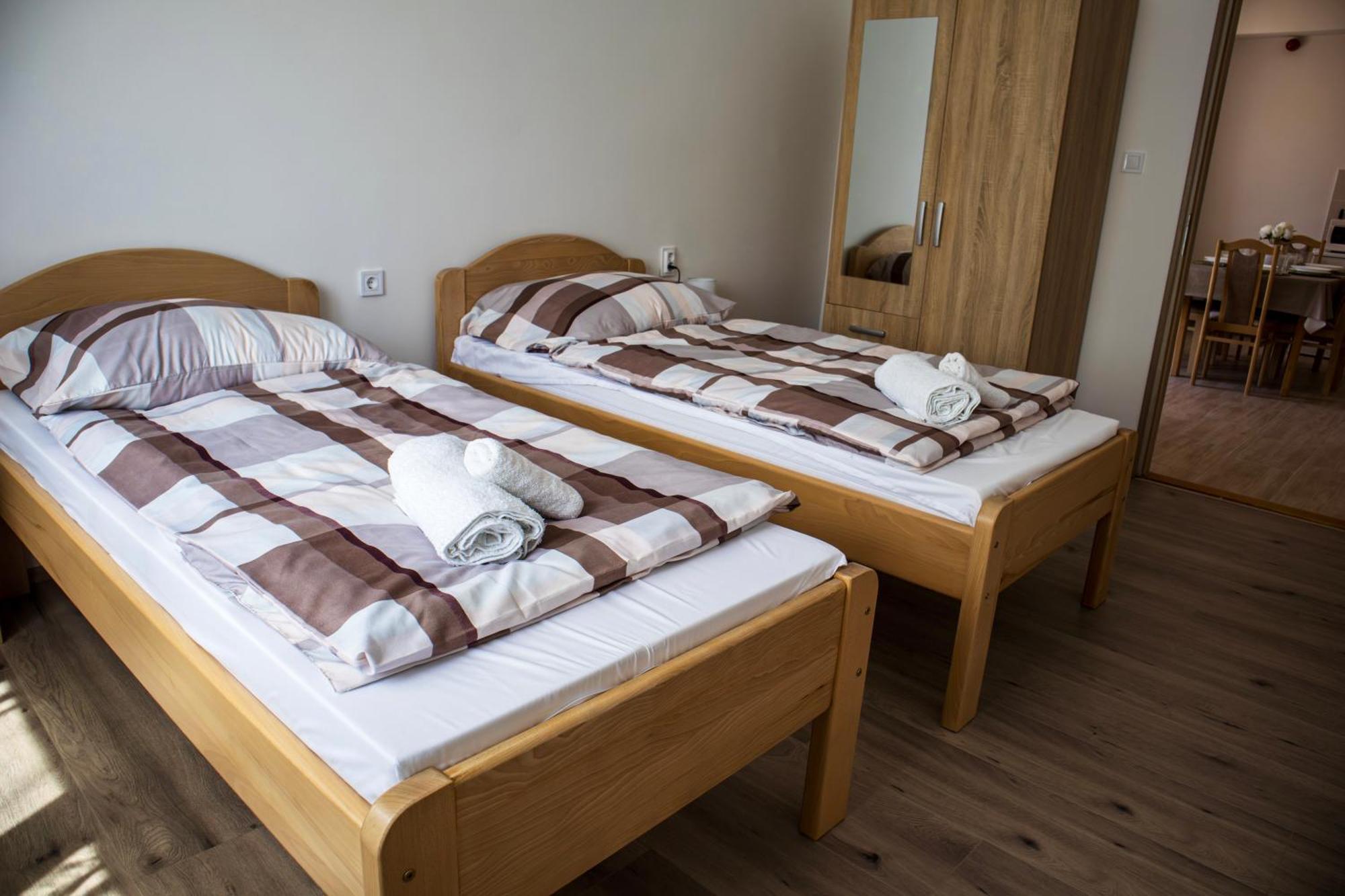 Izisz Apartman Matraterenye Zewnętrze zdjęcie
