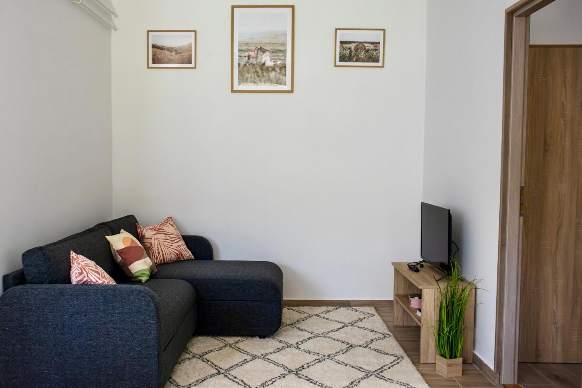 Izisz Apartman Matraterenye Zewnętrze zdjęcie