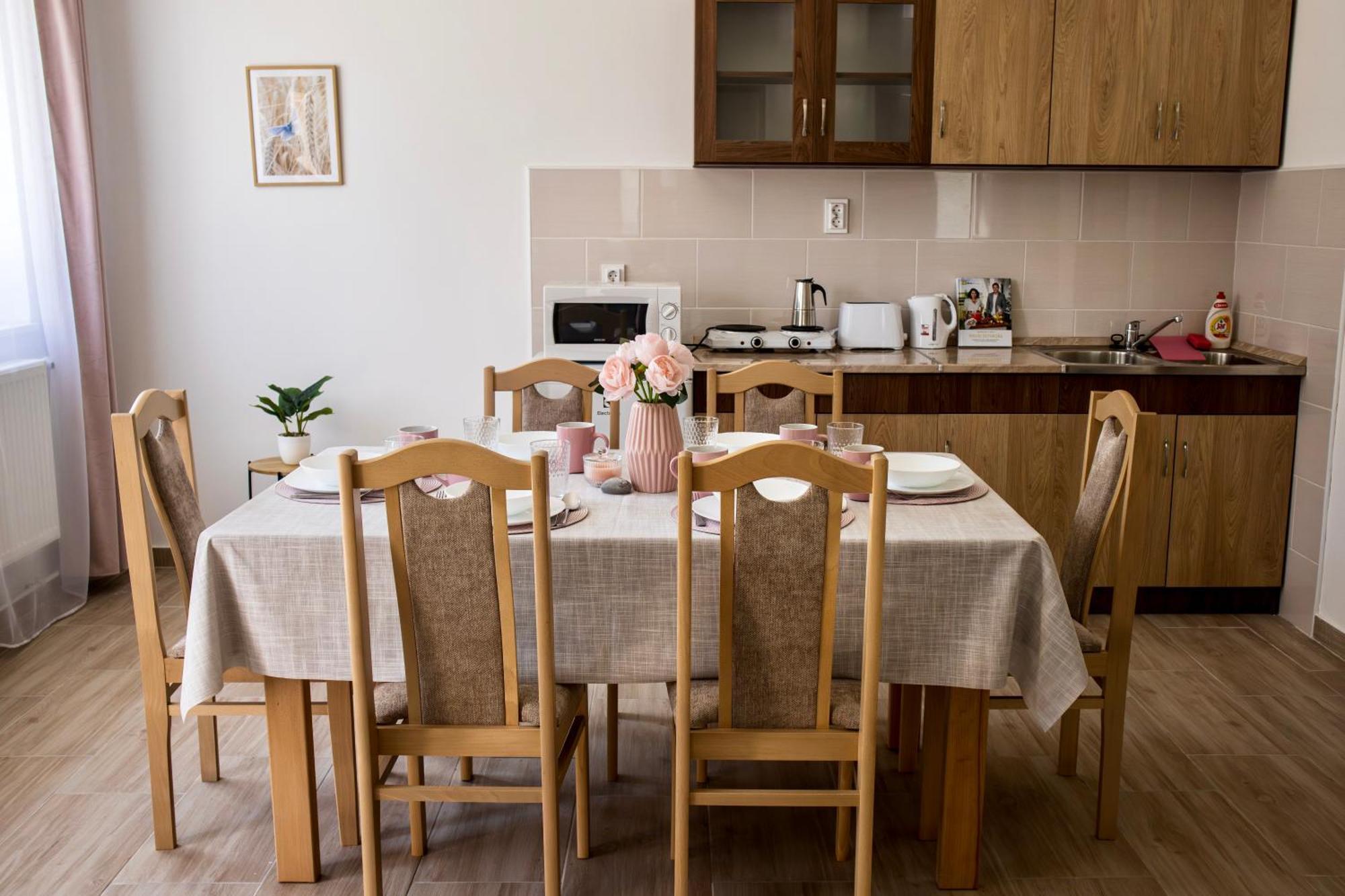 Izisz Apartman Matraterenye Zewnętrze zdjęcie