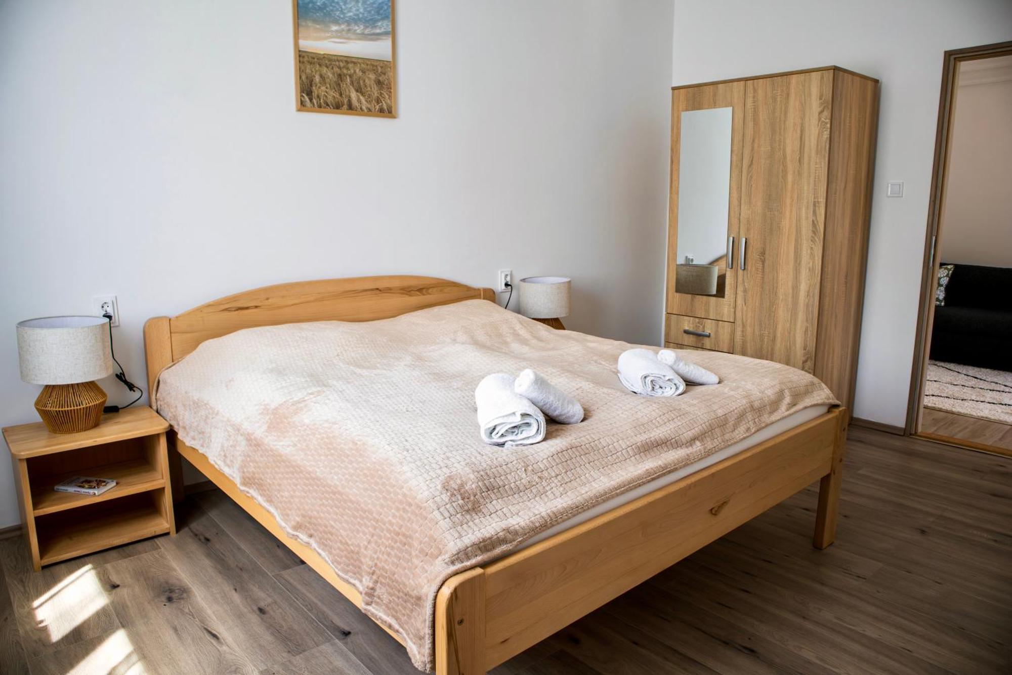 Izisz Apartman Matraterenye Zewnętrze zdjęcie