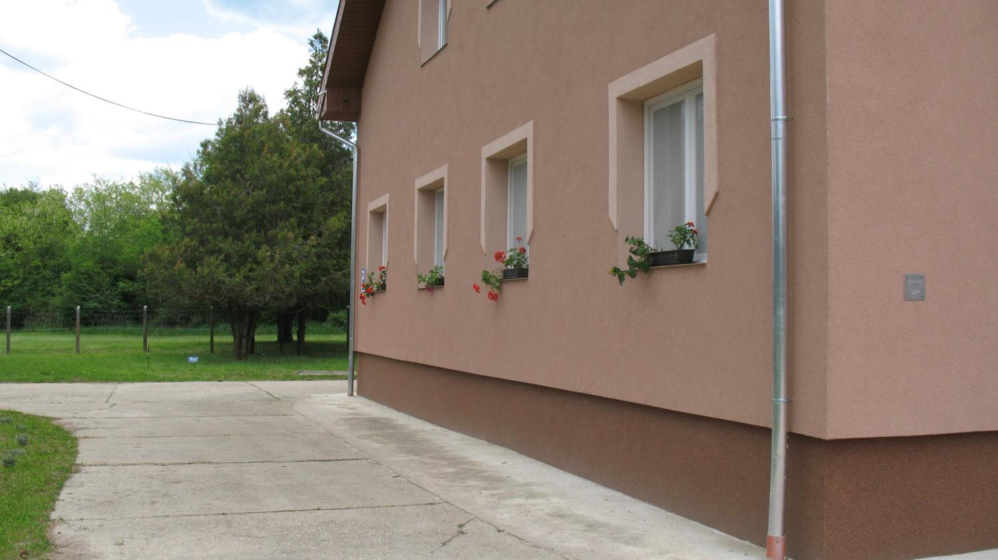 Izisz Apartman Matraterenye Zewnętrze zdjęcie