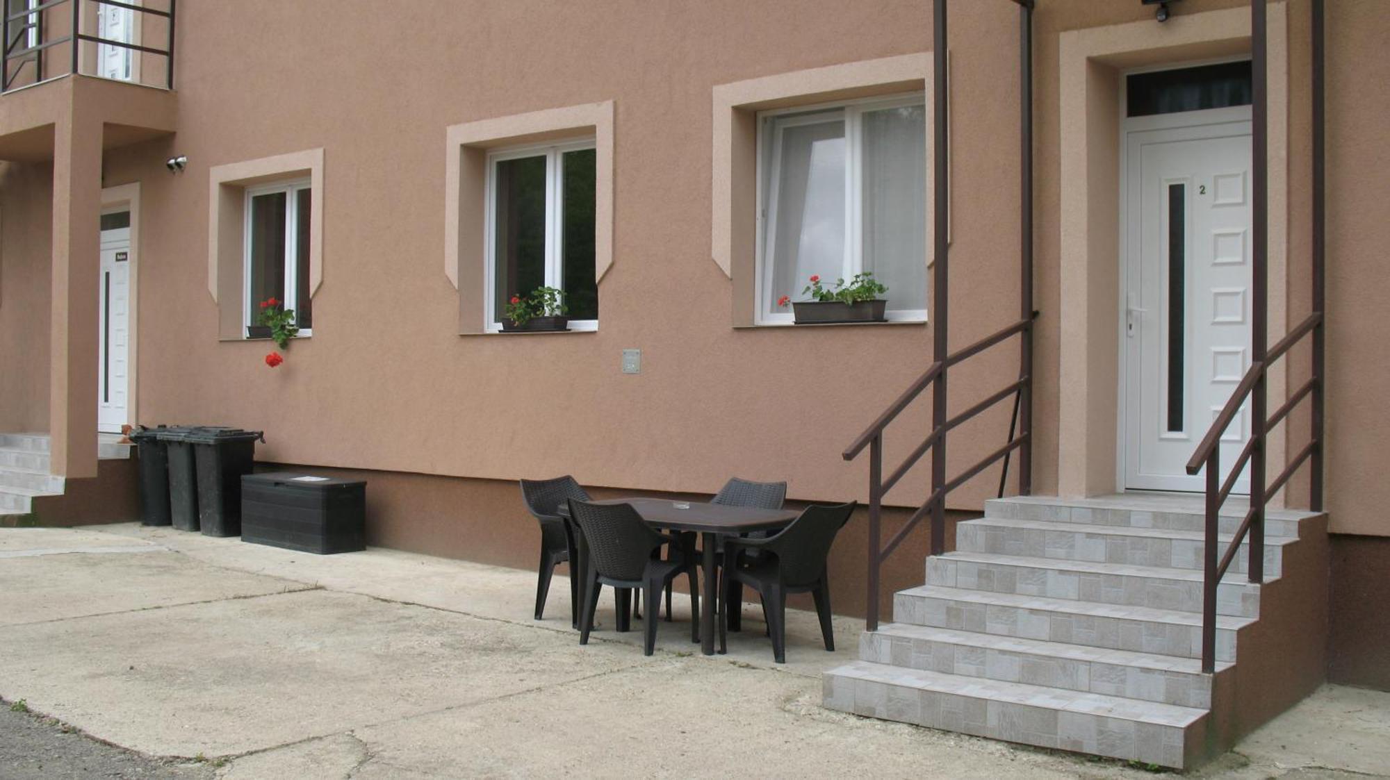 Izisz Apartman Matraterenye Zewnętrze zdjęcie